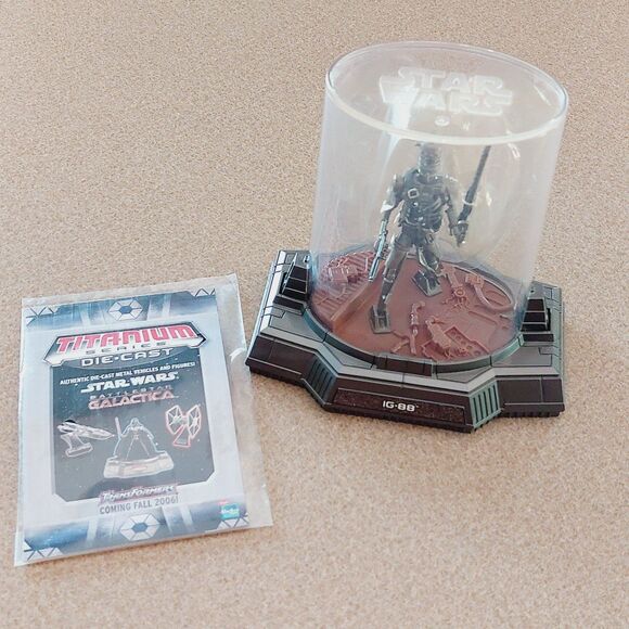 Star Wars Titanium Series Diecast Figure IG-88 Hasbro Loose w/ Acrylic Case 2005 - Picture 1 of 10